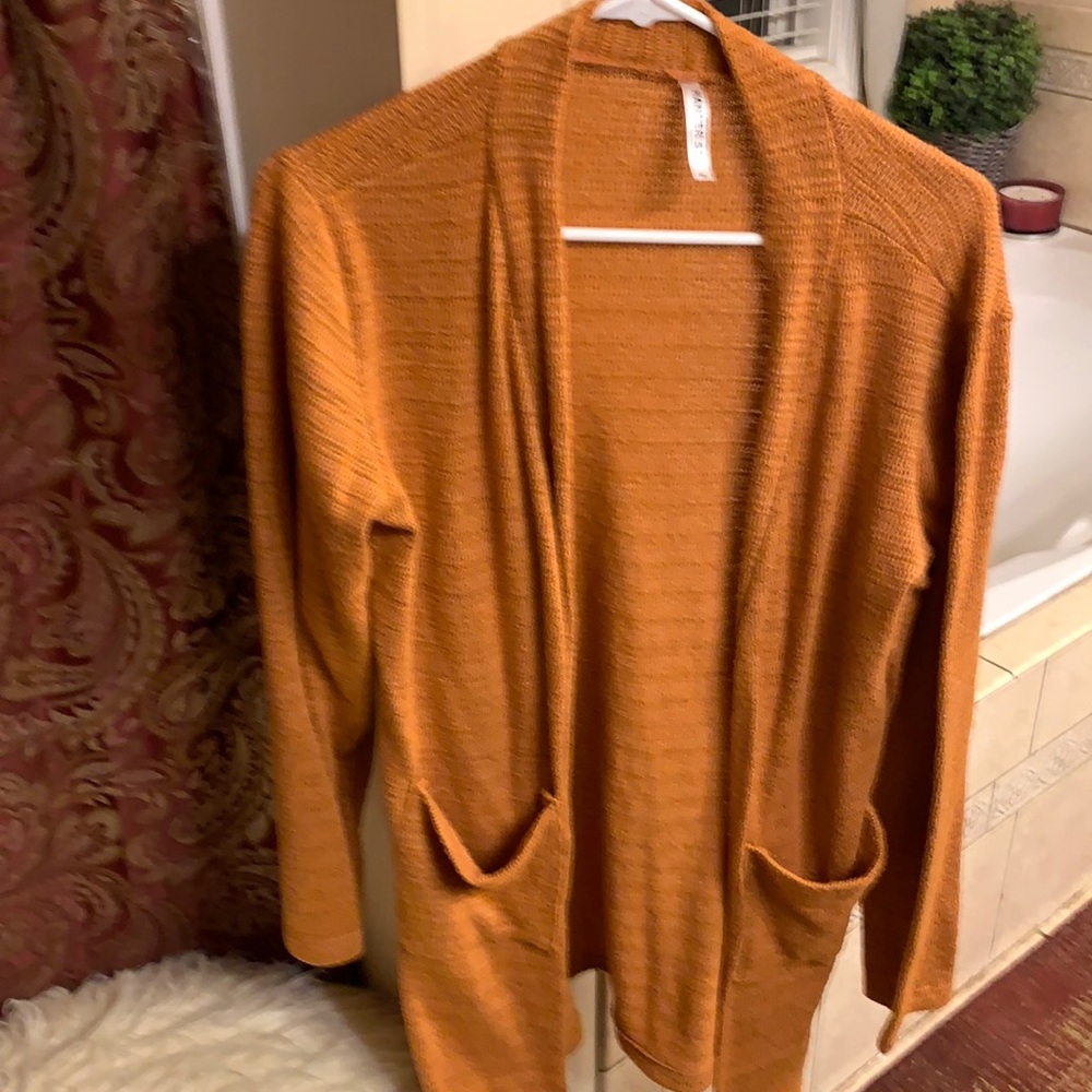 Women’s Cardigan Size XL